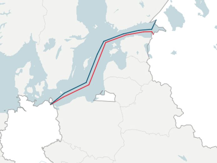 De controversiële pijplijn Nord Stream 2 (rode lijn) zou parallel lopen met de bestaande pijplijn Nord Stream 1 (blauwe lijn).