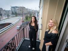 Lyan en Emma wonen naast de brokkenbak: ‘Geen overlast, behalve van motorrijders’