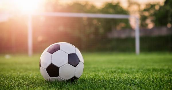 Pinkstervoetbal in Riel, maar dan niet met Pinksteren