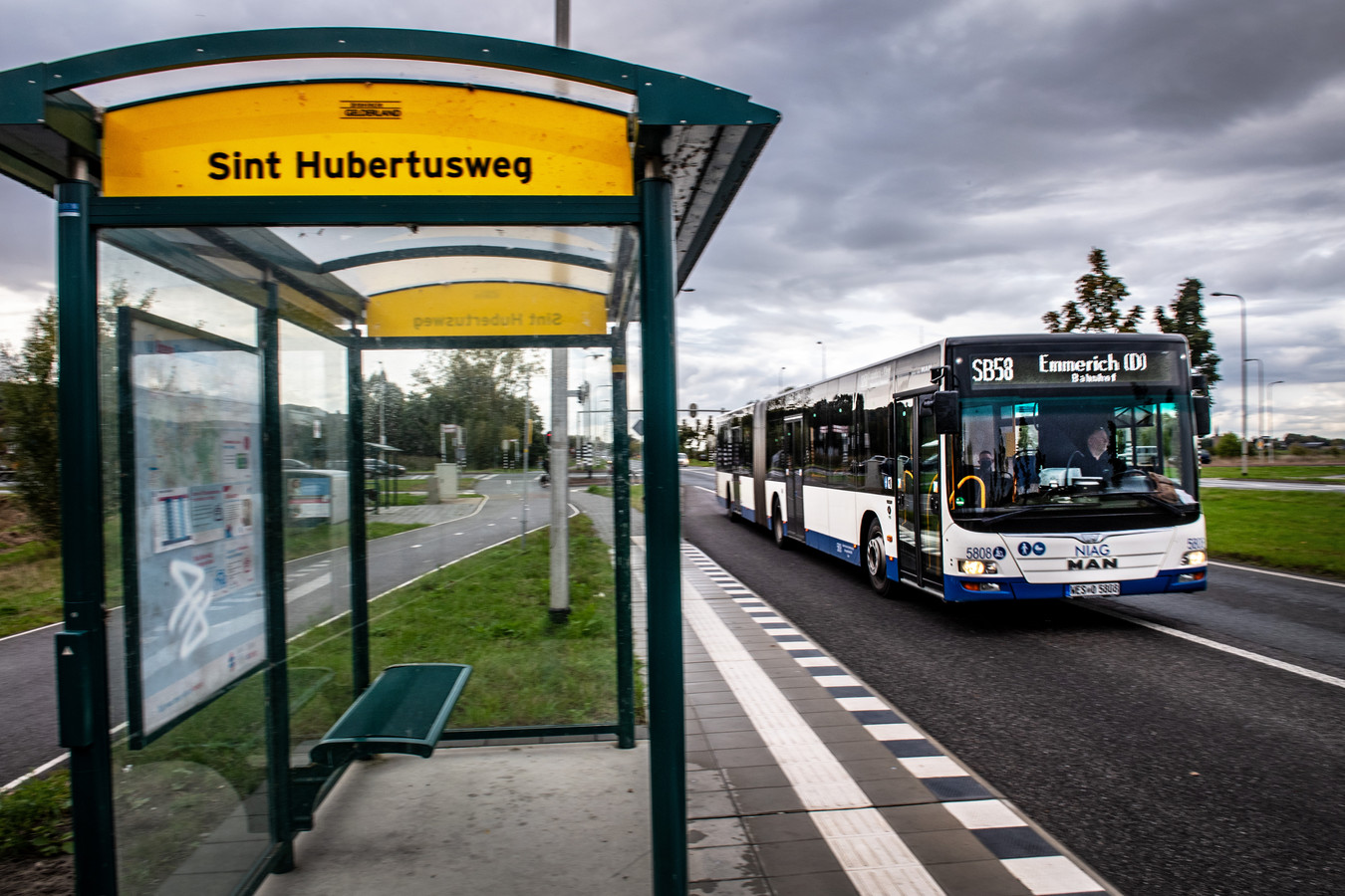 Voor u Bezwaar stel voor Duitse bus' mogelijk ook buiten de spits vaker | Foto | gelderlander.nl