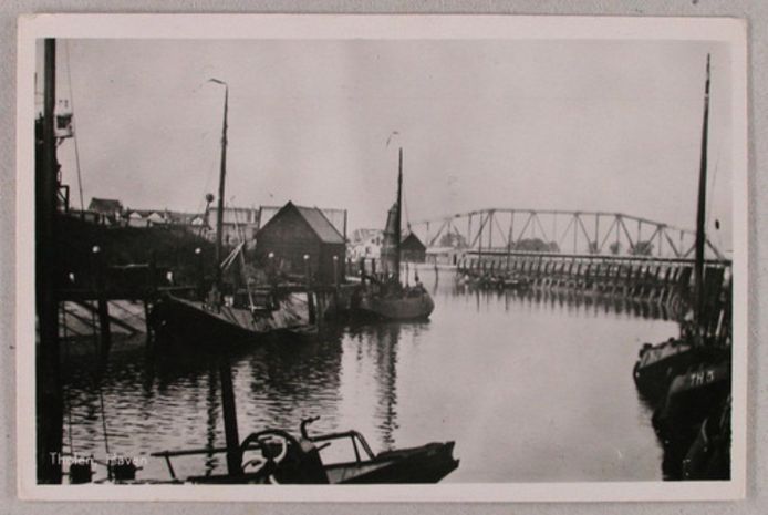 De haven van Tholen circa 1940. Tijdens de oorlog werd hier een Boat School gebruikt door de Engelse inlichtingendienst IS9.