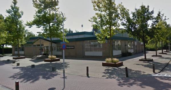 Streep door pizzahoek in dorpshuis Bruinisse