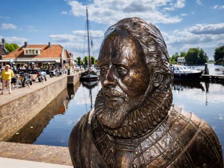 Slavernij herdenken? Juist in dít jaar onthult Blokzijl beeld van oprichter VOC: ‘Onvoorstelbaar’