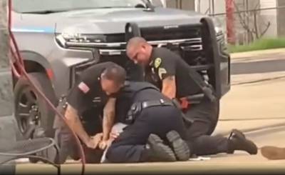Trois policiers suspendus après un passage à tabac filmé: “Choqué et écoeuré”
