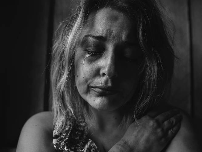 “Zijn zelfdoding is mijn redding geweest.” 3 Vlaamse slachtoffers van partnergeweld doen hun verhaal 