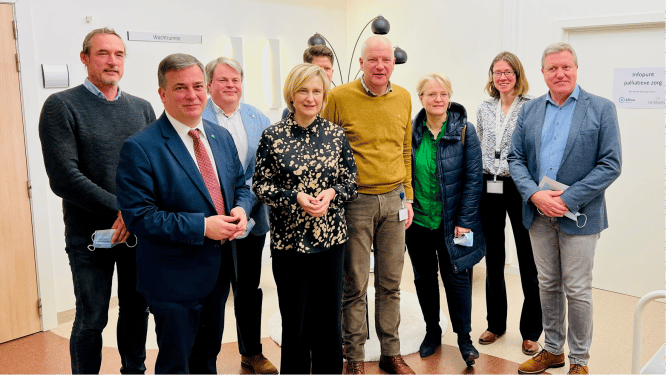 Minister Crevits bezoekt palliatieve site Moederhuis
