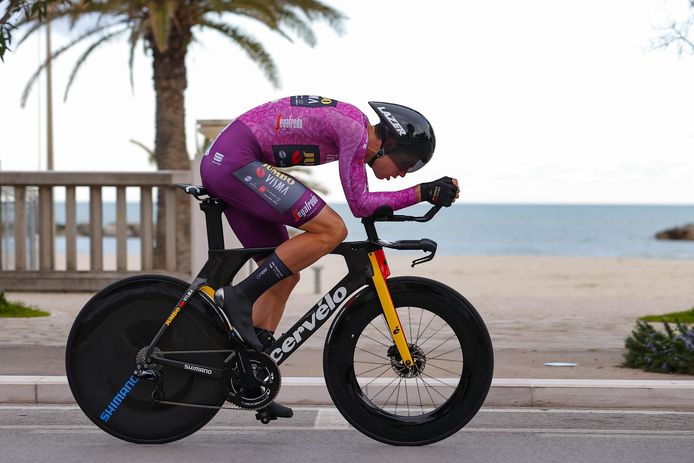 Beresterke Wout Van Aert Triomfeert In Slottijdrit Tirreno Adriatico Pogacar Stelt Eindzege Veilig Wielrennen Hln Be