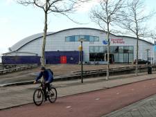 Zwembad De Schelp in Bergen op Zoom dicht na vondst roestvorming in bouten van draagconstructie gebouw