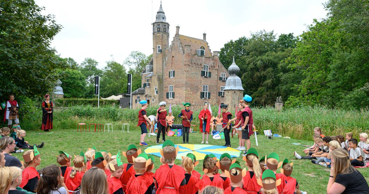 Riddertijden herleven aan de voet van Slot Moermond SchouwenDuiveland pzc.nl