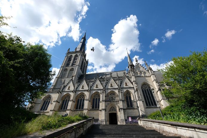 De restauratie van de Onze-Lieve-Vrouwkerk in Alsemberg kan starten.