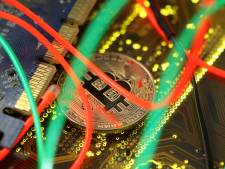 Bitcoin na lange opmars fors omlaag: prijs weer rond 7000 dollar