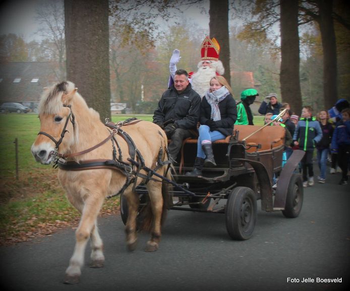 Sinterklaas kon toch nog gebruik maken van zijn koets bij de intocht in Noordijk
