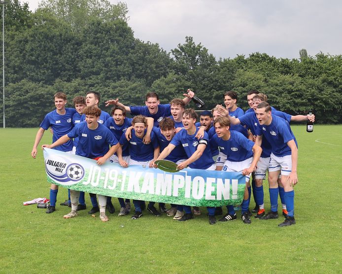 Boxmeerse Vaart en voetbalkampioenen | Mijndg | gelderlander.nl