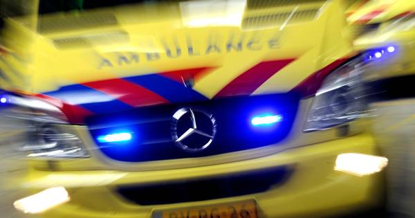 Man raakt zwaargewond bij steekpartij Spijkenisse.