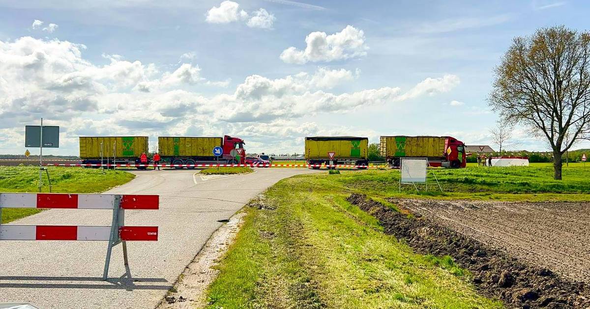 Zeer ernstig ongeval tussen auto en vrachtwagen in Lelystad