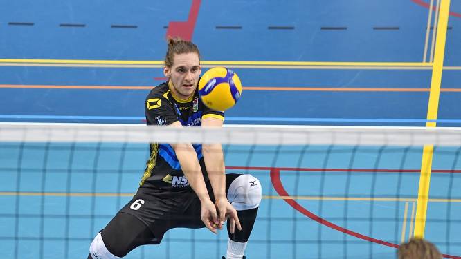 Dynamo’s Niek Tijhuis blijft in topper met ‘gezonde spanning’ overeind als libero