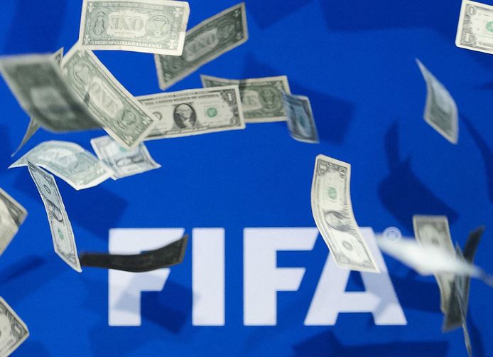 Honderden miljoenen gingen de voorbije maand om vanwege transfers in het internationale topvoetbal.