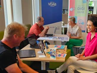 Nieuw digibankpunt bij VDAB Mechelen: “Voor mensen met digitale vragen en werkzoekenden”