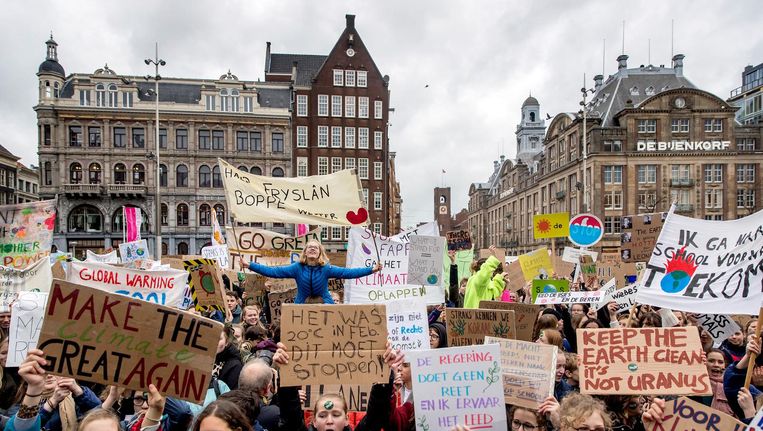 Scholieren voeren actie in Amsterdam voor het klimaat Beeld ANP