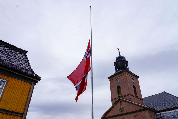 Een vlag halfstok vandaag in Kongsberg.