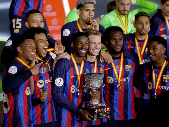 Gevangenisstraf gewelddadig Bevatten FC Barcelona overklast Real Madrid, Spaanse supercup eerste prijs onder  Xavi: 'Laatste jaren waren zwaar' | Buitenlands voetbal | pzc.nl