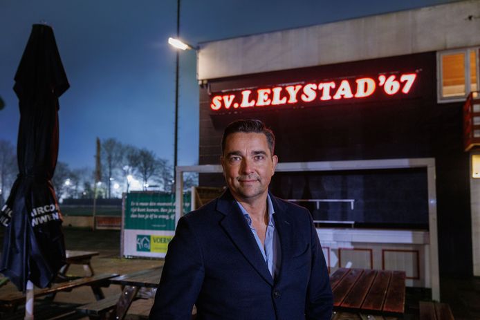 Roy Oostweegel, de nieuwe voorzitter van Lelystad'67, is er alles aan gelegen de club er weer bovenop te krijgen.