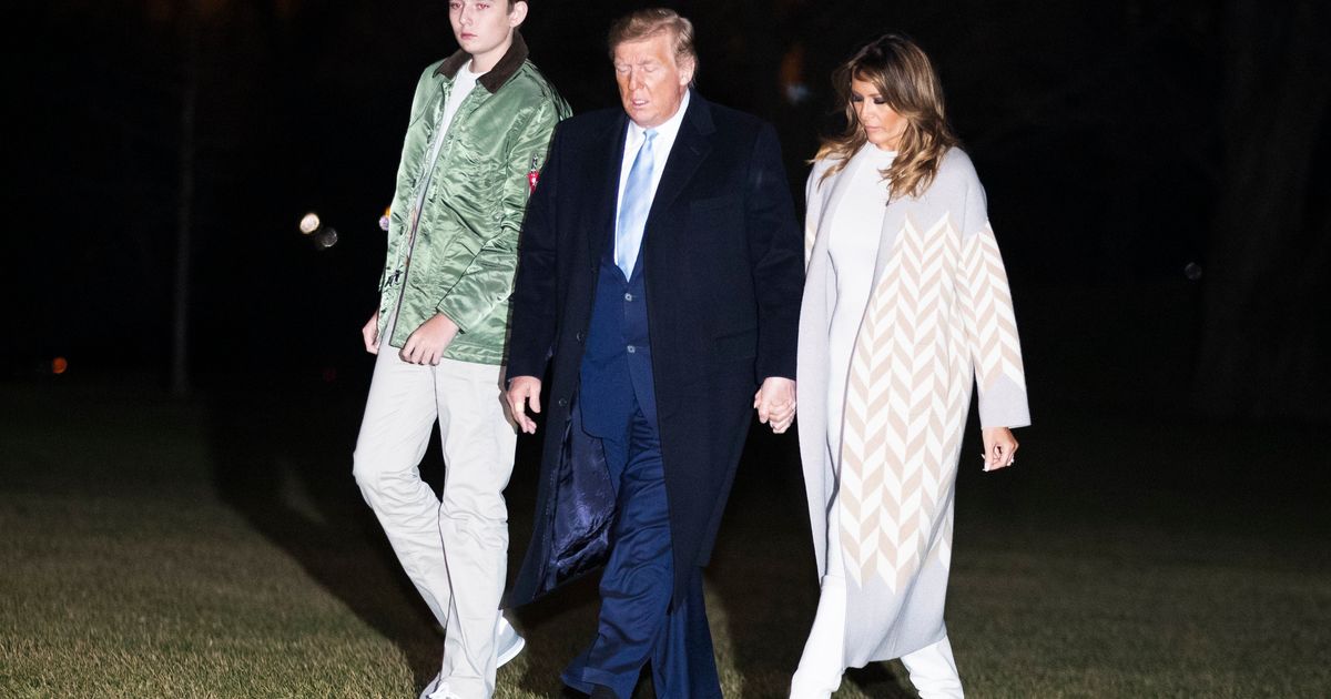 Barron Trump (13) torent boven zijn vader uit | Buitenland ...