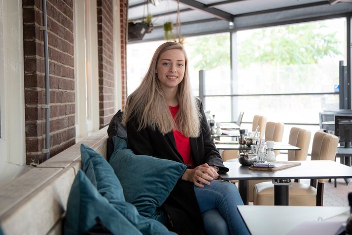 Lineke Seppenwoolde is 19 jaar en actief lid bij de SGP.