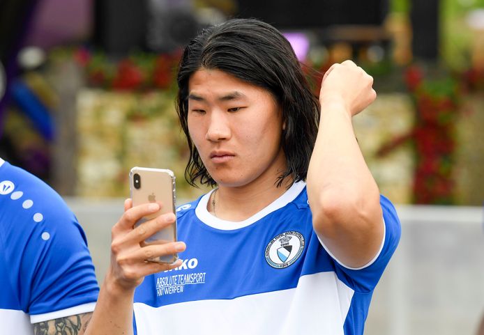 Seong-heon 'Sonny' Baik tijdens het fotomoment voor de start van het seizoen. Vrijwel het enige moment dat hij in wedstrijdtenue van Rupel Boom op het toneel verscheen.