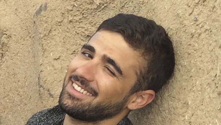 Vice-tolk Mohammed Rasool die vastzit in Turkije. Beeld ap