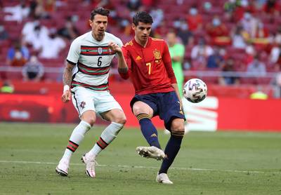 Oefenmatch tussen Spanje en Portugal krijgt geen winnaar, vooral ‘La Roja’ mist kans na kans