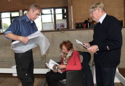 Rijvereniging De Ruif bedankt in Heukelom het echtpaar Pijnenburg voor 49 jaren lange inzet