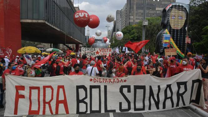 Brazilianen massaal de straat op voor afzetting Bolsonaro