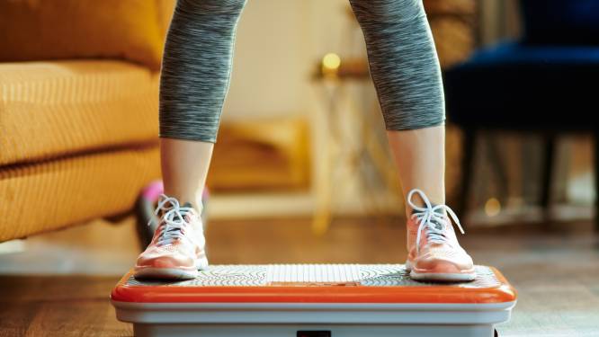 Trainen op een trilplaat pakt vooral je buikvet aan: zo bevordert dit slimme fitnesstoestel je gezondheid