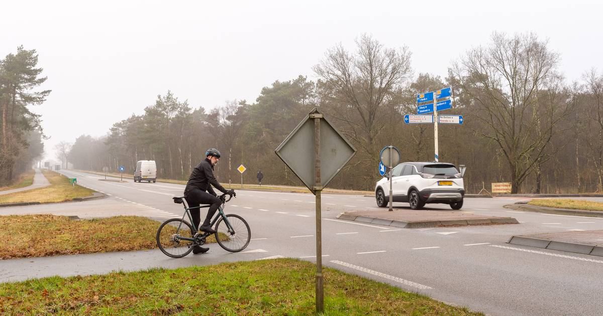 Beginnend bestuurder (23) uit Heerde schuldig aan scheppen wielrenners ‘Ik wilde dat het anders