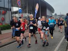 Hier kan je oversteken tijdens de Enschede Marathon