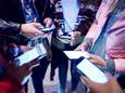 Koerier aan de haal met 138 smartphones: “Buit in Roemenië aan de man gebracht”