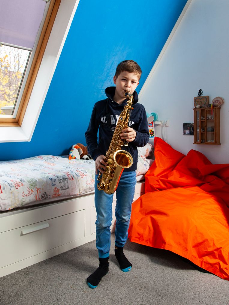 Tom Schollaart: ‘Ik ben wel goed met de saxofoon, maar mijn vader kan er echt geen noot uit krijgen.’  Beeld Adriaan van der Ploeg