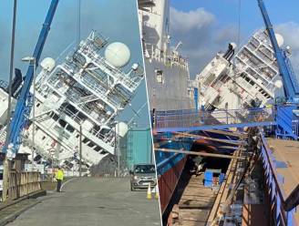 Schip kantelt door hevige wind schuin tegen de kade in Edinburgh: 25 gewonden