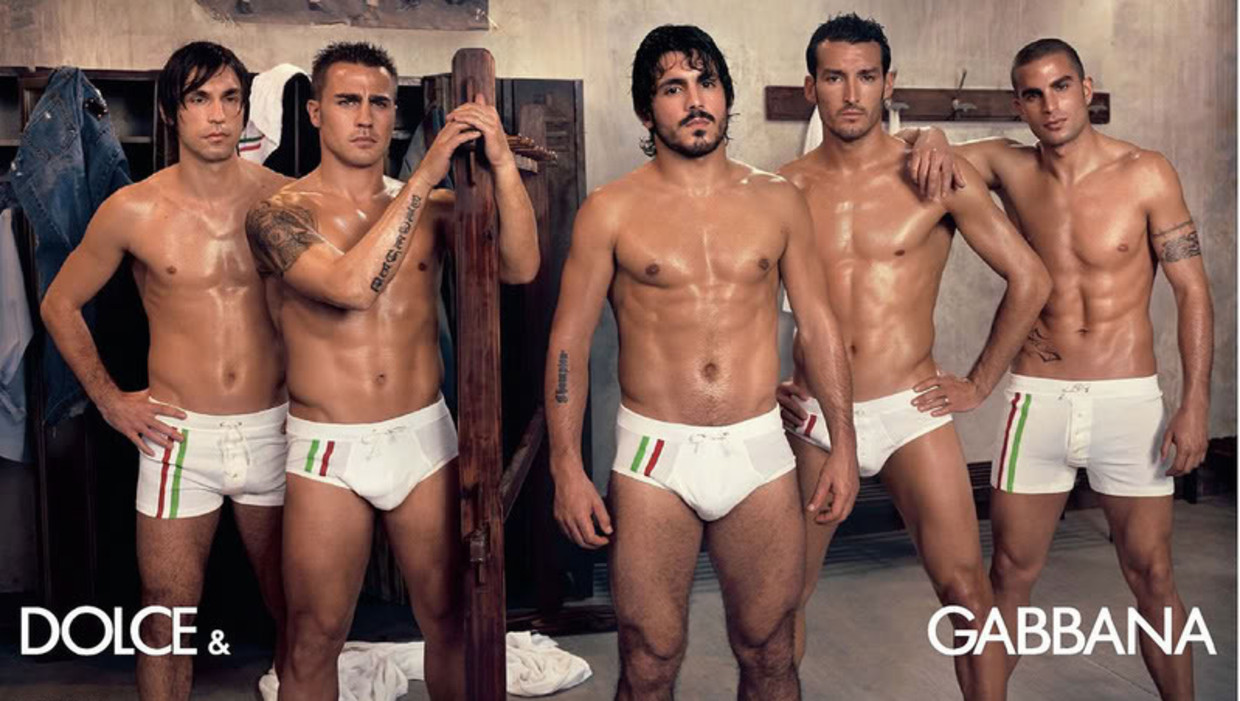 Triatleet Maan oppervlakte Leuren Italiaans team uitgekleed door Dolce & Gabbana | De Morgen