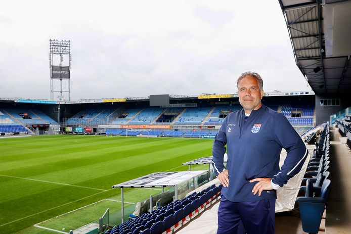 PEC-trainer Art Langeler wil dat zijn ploeg zaterdag tegen PSV niet alleen gemener, maar ook brutaler gaat spelen.