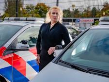 Transgender Lilian (56) uit Apeldoorn is boegbeeld van de politie: ‘Ik wil niet stiekem in een hoekje blijven zitten’