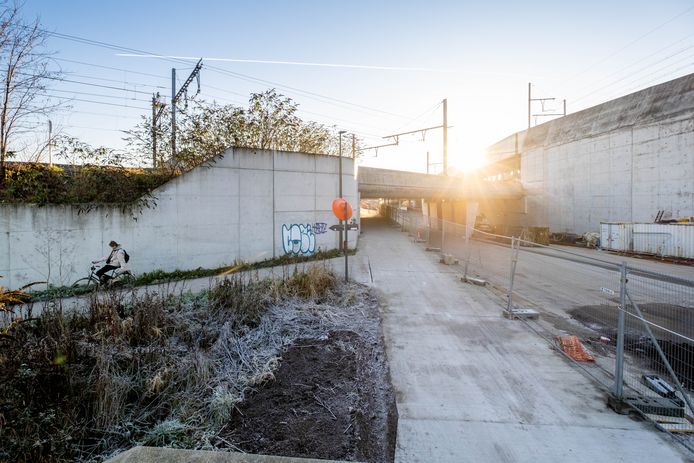 De voetgangers- en fietsersinfrastructuur van het stationsproject is geopend