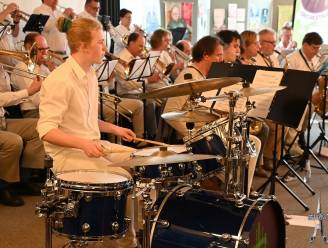 Uptown Fusion Orchestra speelt lenteconcert in De Bijenkorf 