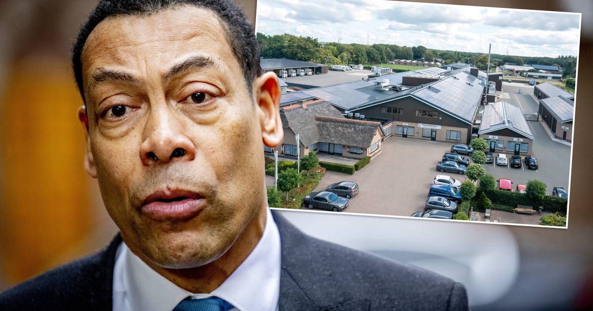 10 mille boete als buren klagen over eendenslachterij Ermelo; minister kritisch over