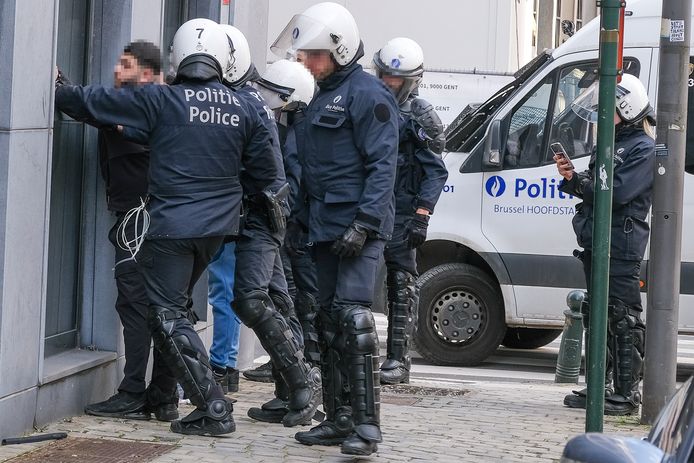 Koerden betogen in Brussel: arrestaties in de buurt van de Turkse ambassade