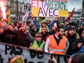 Staking in Frankrijk gaat vierde week in: openbaar vervoer opnieuw zwaar verstoord