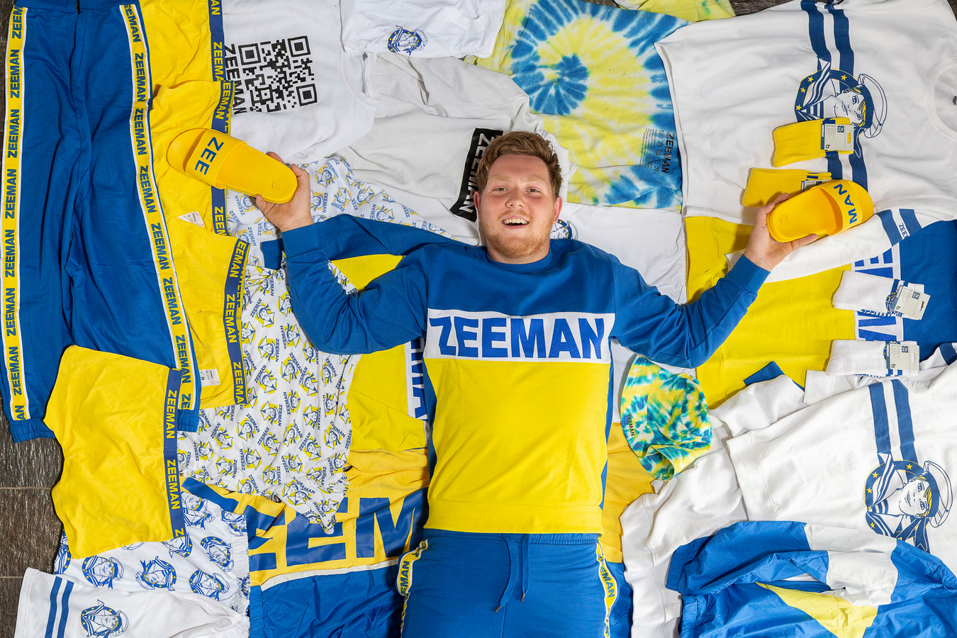 Van T-shirts tot onderbroeken en badslippers: Danny draagt álles van
