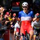 Franse kampioen Démare wint door valpartijen ontsierde sprint