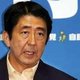 Shinzo Abe belooft herschikking regering na verkiezingsdebacle